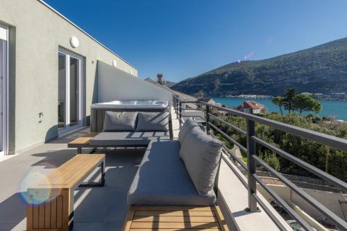 Mokos Modern Penthouse