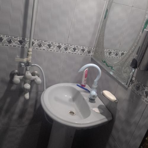 Kamar mandi di House