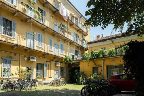 Milano Navigli O and A Home