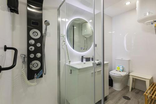 Ένα μπάνιο στο Apartamento Anson