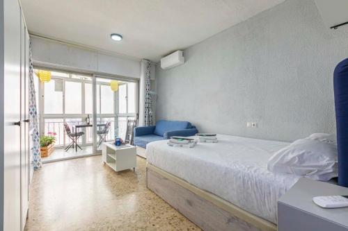 Apartamento ANSON, Torremolinos centro, Luminoso y Moderno
