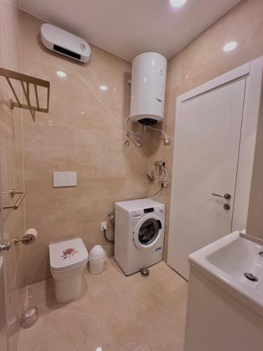 Ένα μπάνιο στο Apartment M&M Izola