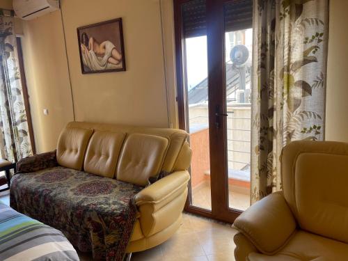 Ruang duduk di Vollga seaview apartment