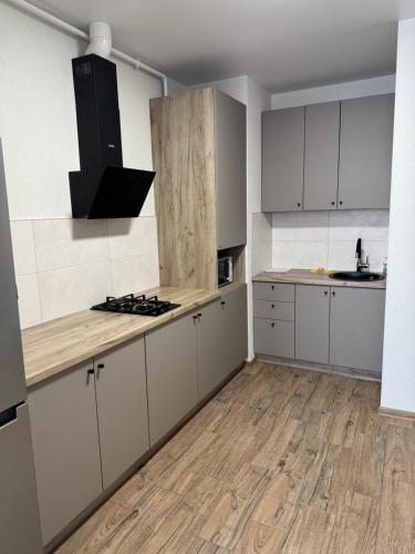 Dapur atau dapur kecil di 074 Апартаменты ЖК Стожары