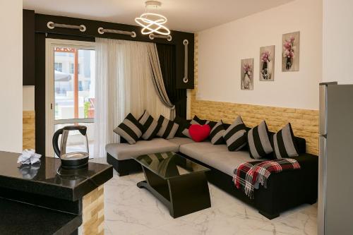 A seating area at Luxurious Chalet in Port Said Governorate Stunning Views