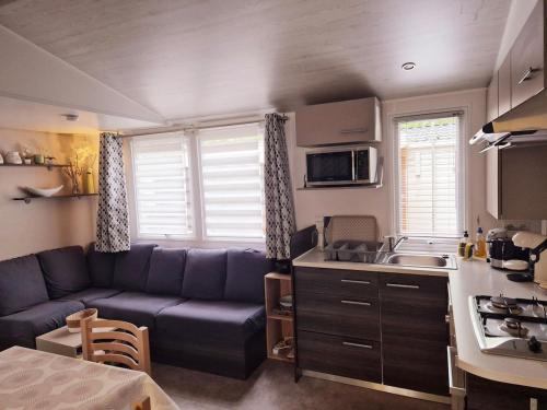 Mobil Home Vias plage La Carabasse terrasse fermée hors saison