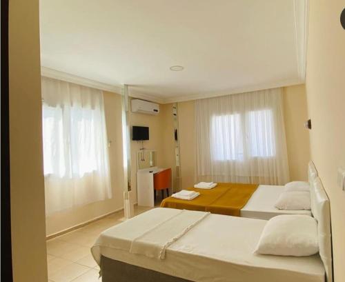 Mandarin Beach Hotel