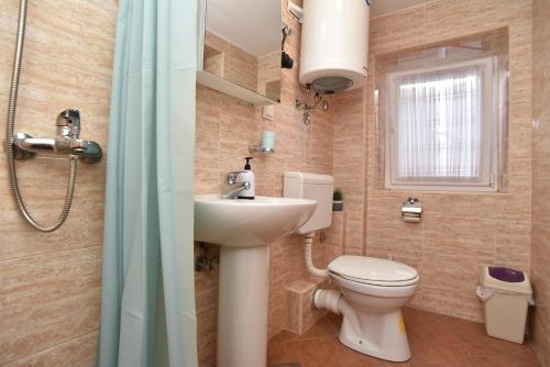 Galería fotográfica de Sailor House en Budva