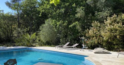 Photo de la galerie de l'établissement VAR Oustaou Villa luxueuse Piscine Spa classée 5 étoiles, à La Motte