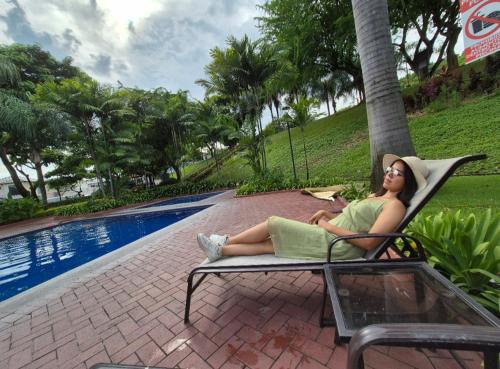 Kolam renang di atau dekat dengan Ecuabook American Consulate 5min