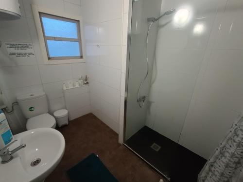 Ένα μπάνιο στο Hostal Bélgica