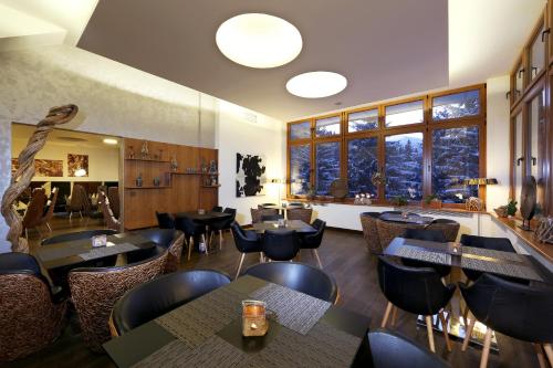 Lounge alebo bar v ubytovaní Hotel FIS Jasná