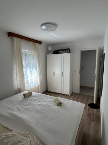 Postel nebo postele na pokoji v ubytování Urban Stay Kremsmünster Premium Apartment