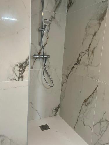 Ein Badezimmer in der Unterkunft Prestigious 3 bedroom waterfront in Ajaccio