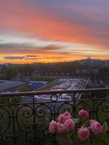 Chambre avec vue Montmartre & Tour Eiffel