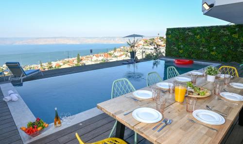Villa Selavi Private Infinity Poolの敷地内または近くにあるプール