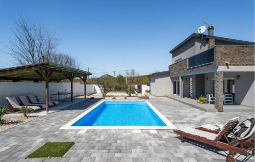 Beautiful Home In Stankovci With Wifi