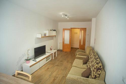 Parking gratis, ALCALA MAGNA, con NRU Y LICENCIA TURISTICA VT-13974