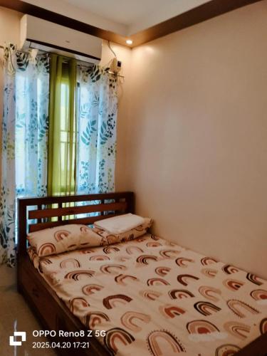 Katil atau katil-katil dalam bilik di Lover's Nest Guest House