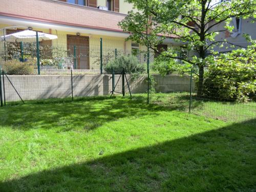 Κήπος έξω από το Marco Green House