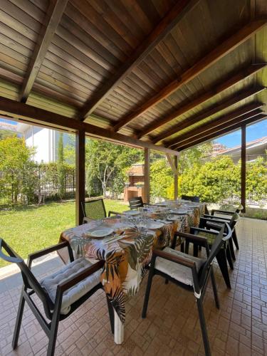 Seaside Cottage with Garden