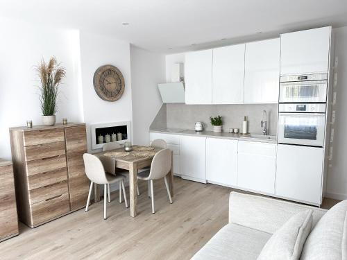 WHITE APARTMENTS - Kopernika