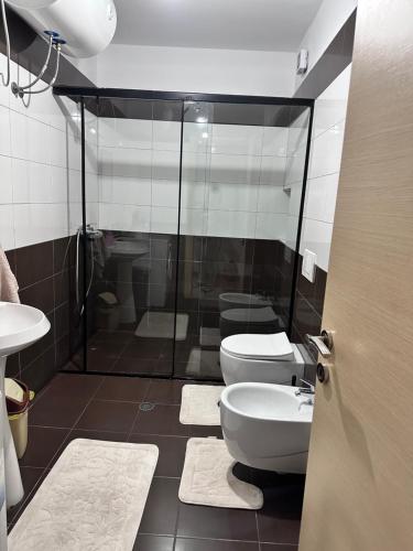 Koupelna v ubytování Apartament Arena 2