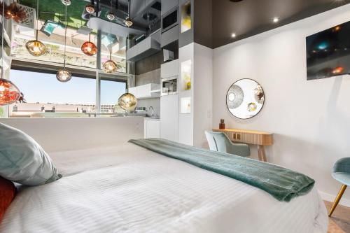 Le Téquila Renovated Apartment with Sunny Terrace in the Cap dAgde