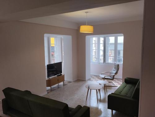 Amplio y céntrico piso a pie de calle