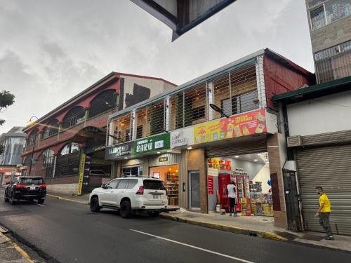 El edificio en el que está el departamento