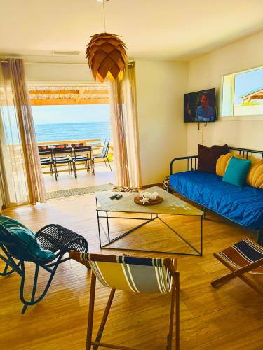 Televisyen dan/atau pusat hiburan di Casamarina2a Maisons bord de mer