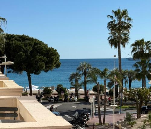 Cannes Croisette Miramar escape