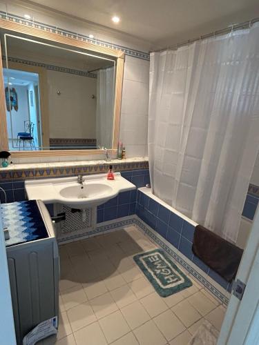 Un baño de Yasmina Hotel Appartment