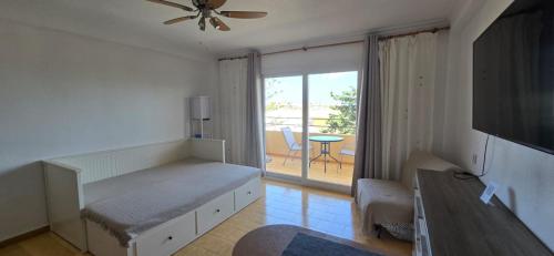 Posteľ alebo postele v izbe v ubytovaní Estudio en Torrevieja a 700 m del mar