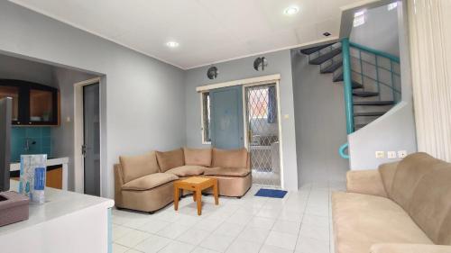 Χώρος καθιστικού στο Villa Dalia Puncak H11-5