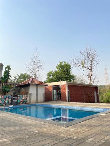 Gallery image of Aranya Private Villa in Jāmb