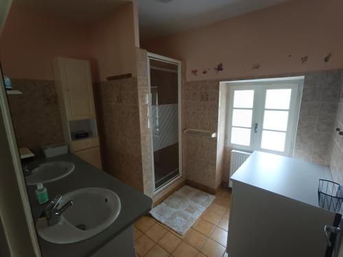 Ένα μπάνιο στο Gîte des 2 Moulins