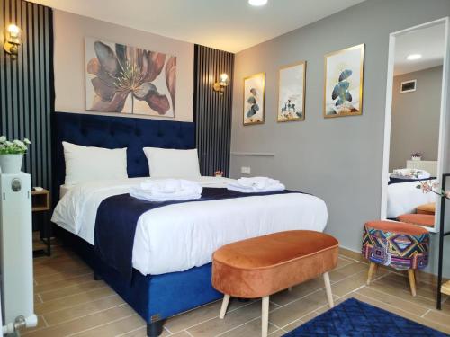 Katil atau katil-katil dalam bilik di Emirhan Guesthouse & Suites