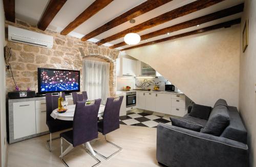 Apartment and Room Nona Stella