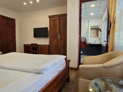 Katil atau katil-katil dalam bilik di Hoàng Việt 2 Hotel
