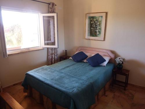 Spacious Villa Lara Estoi with heated pool