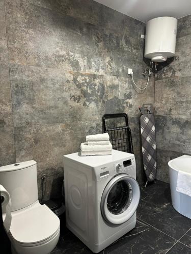Ένα μπάνιο στο Apartamenty Center