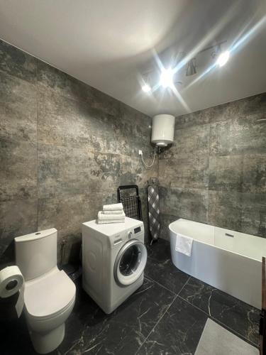 Ένα μπάνιο στο Apartamenty Center