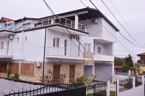 Villa Penthouse & Apartament