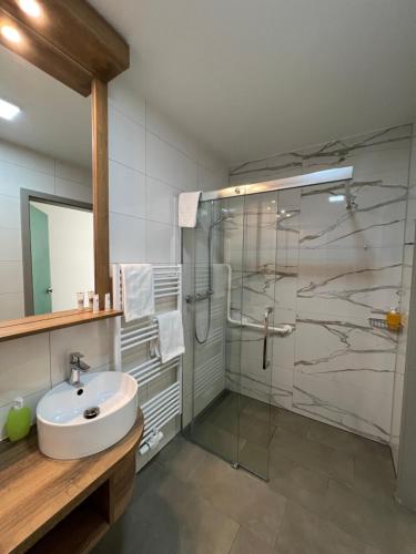 Koupelna v ubytování Hotel Ammerländer Hof