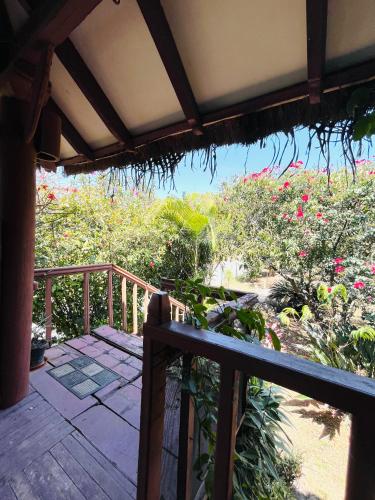 The Hideaway Hosur by evaddoにあるバルコニーまたはテラス