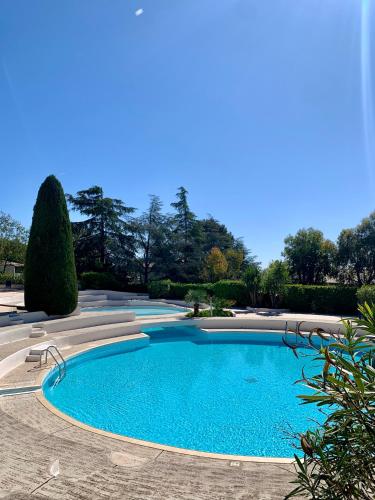 2 pièces, moderne et lumineux avec piscine en résidence privée
