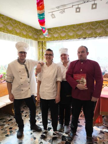 Επισκέπτες που μένουν στο Gasthaus Pension Flora im Sùden Sùdtirol