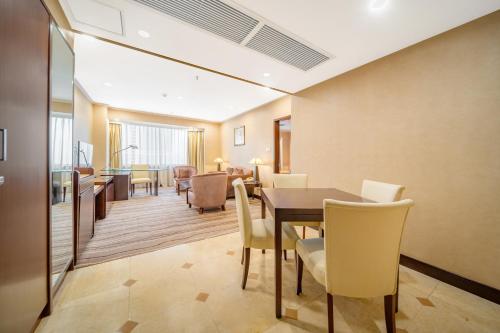 Χώρος καθιστικού στο Zhongshan International Hotel