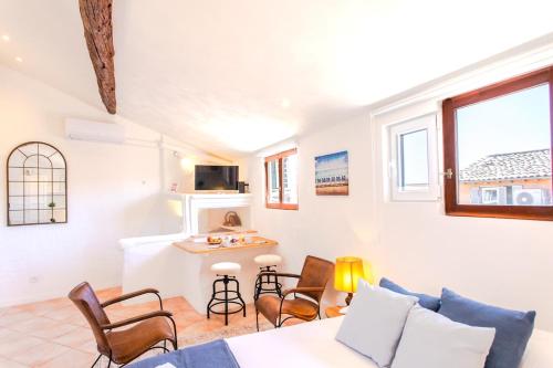 #5 Staywizus - Eagle Nest 5mins walk of the Sea AC Wifi Old town
